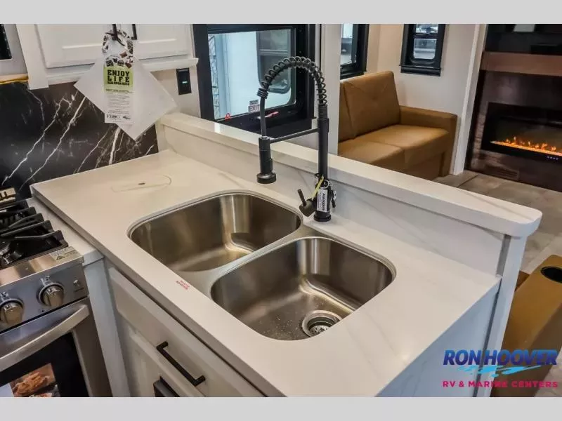 new Fifth Wheel Trailers Forest River RiverStone for sale, in Slaton, TX Thumbnail 24