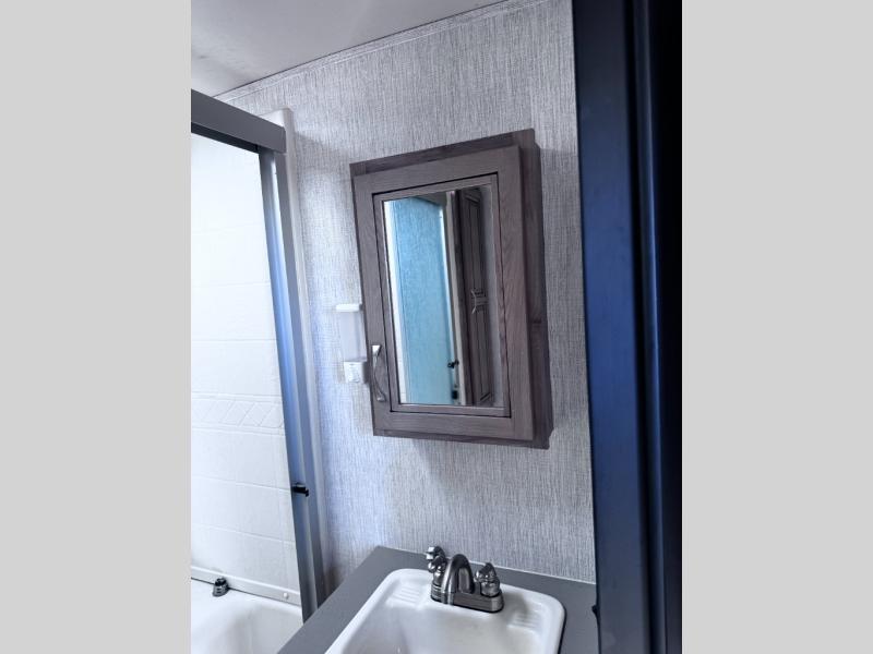 used Travel Trailers Palomino SolAire Ultra Lite for sale, in Slaton, TX Thumbnail 25