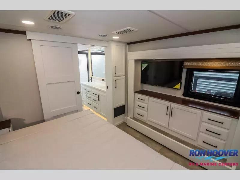 new Fifth Wheel Trailers Forest River RiverStone for sale, in Slaton, TX Thumbnail 19