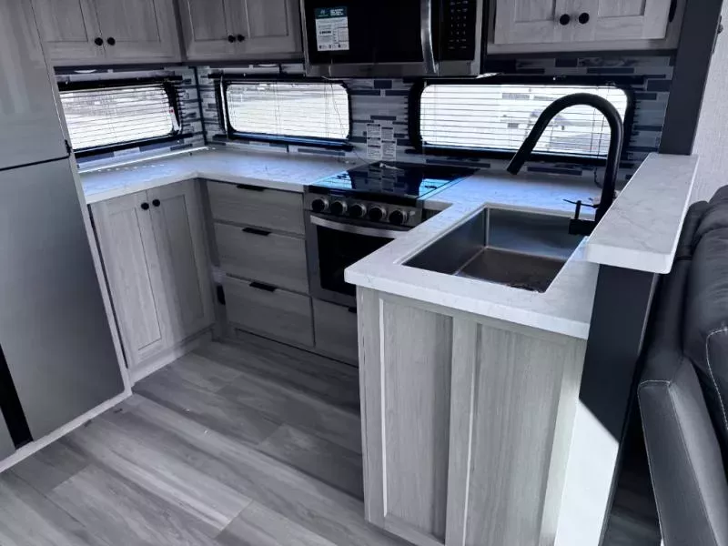 new Fifth Wheel Trailers Forest River Wildcat for sale, in Slaton, TX Thumbnail 17