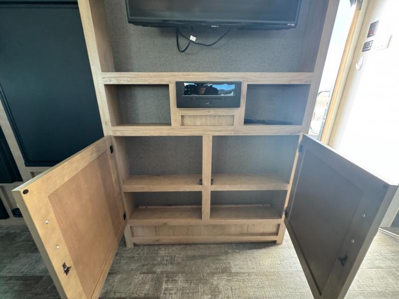 used Travel Trailers Winnebago Minnie for sale, in Slaton, TX Thumbnail 16