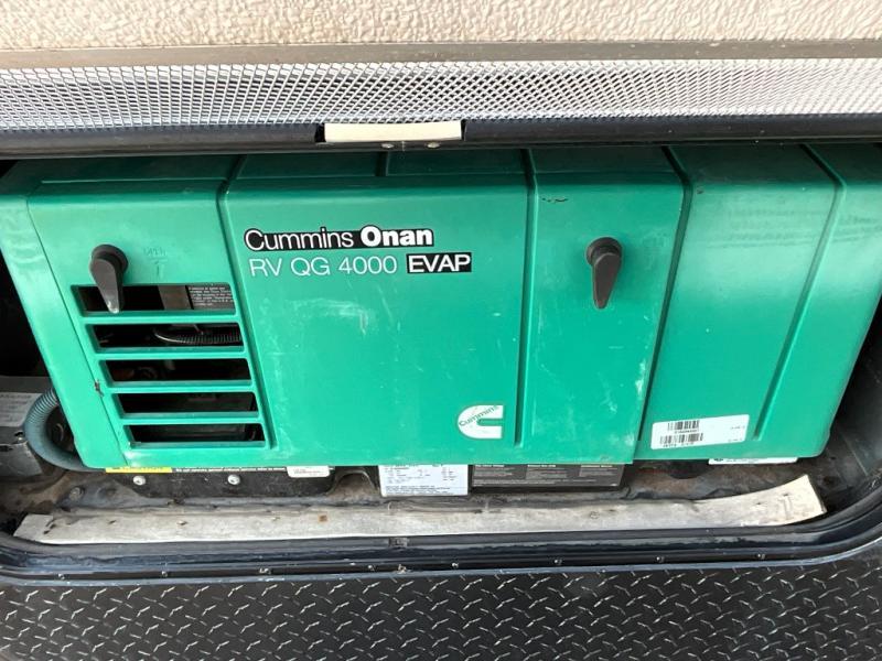 used Toy Haulers Dutchmen RV Rubicon for sale, in Slaton, TX Thumbnail 33