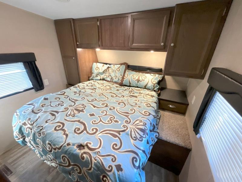 used Toy Haulers Dutchmen RV Rubicon for sale, in Slaton, TX Thumbnail 22