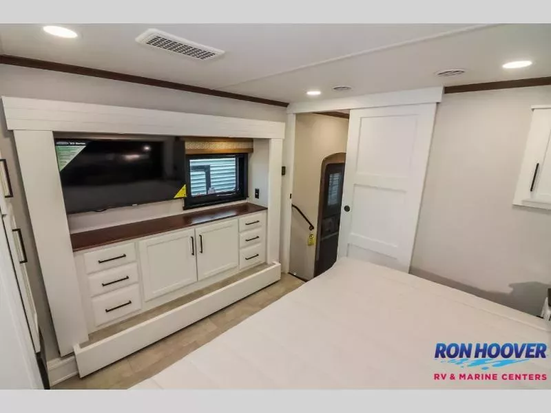 new Fifth Wheel Trailers Forest River RiverStone for sale, in Slaton, TX Thumbnail 18