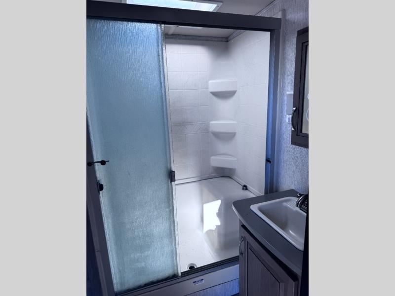 used Travel Trailers Palomino SolAire Ultra Lite for sale, in Slaton, TX Thumbnail 24