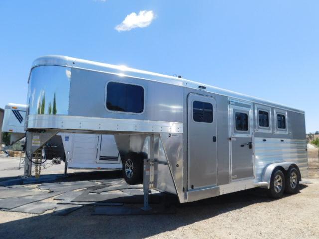 2022 Exiss Trailers 7300 GN Horse Trailer 2022 Exiss Trailers 7300 GN Horse Trailer
