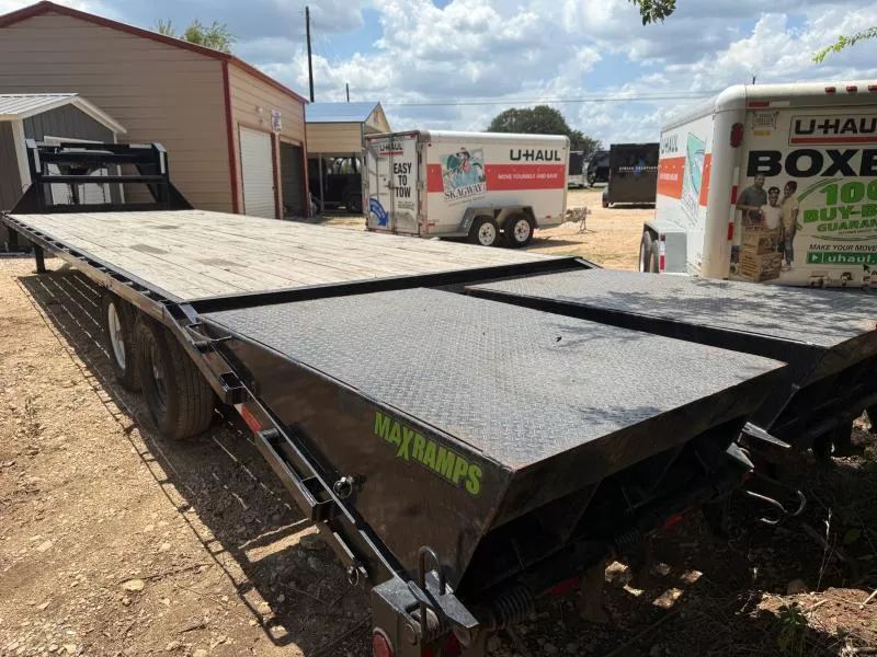 used Equipment / Flatbed Trailers Load Trail  for sale, in Buda, TX Thumbnail 2