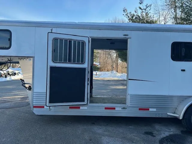 used Horse Trailers Shadow Trailers  for sale, in North Scituate, RI Thumbnail 8