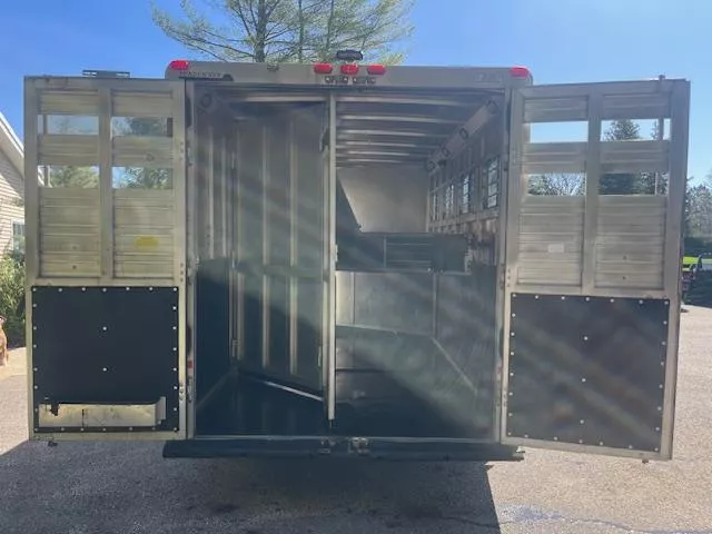 used Horse Trailers Sundowner Trailers  for sale, in North Scituate, RI Thumbnail 13