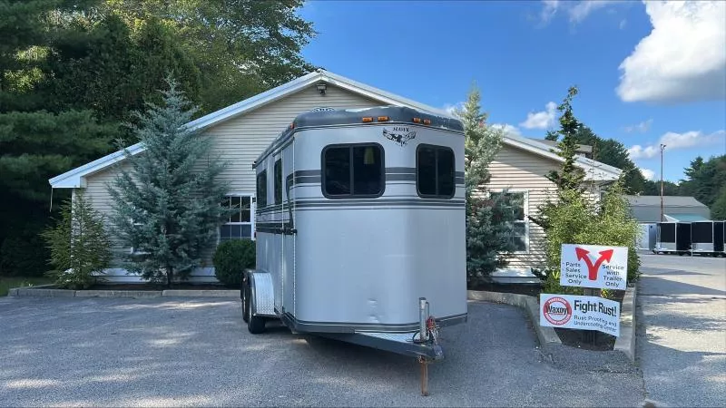 2002 Hawk Trailers 2 HORSE BUMPER PULL