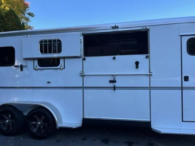 new Horse Trailers Sundowner Trailers  for sale, in North Scituate, RI Thumbnail 6