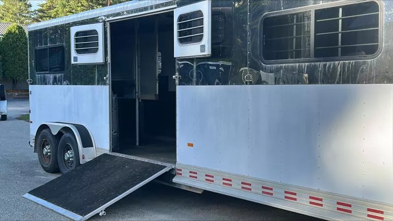 used Horse Trailers Sundowner Trailers  for sale, in North Scituate, RI Thumbnail 5