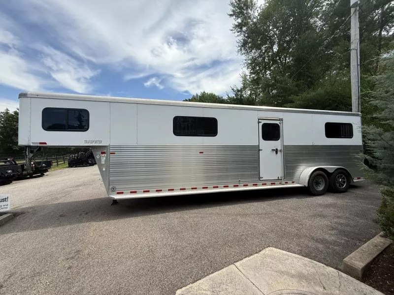 used Horse Trailers Sundowner Trailers  for sale, in North Scituate, RI Thumbnail 2