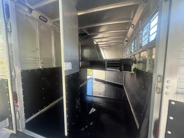 used Horse Trailers Sundowner Trailers  for sale, in North Scituate, RI Thumbnail 11