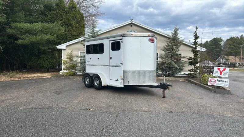 2012 Sundowner Trailers 2 HORSE SLANT WITH DRESS