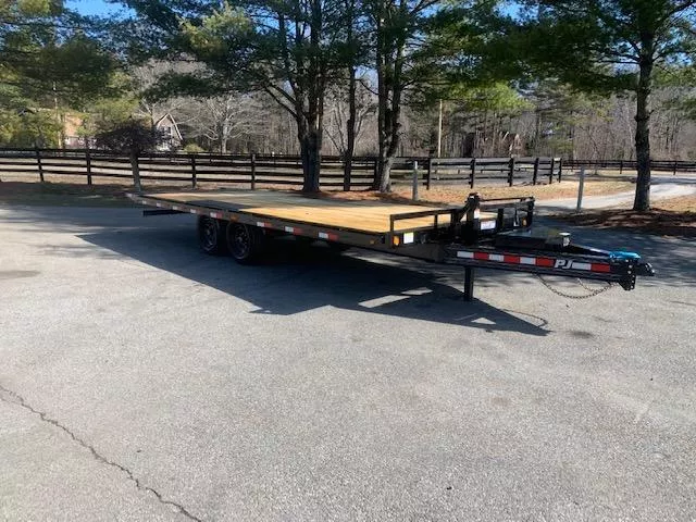 2026 PJ Trailers 22' DECKOVER TILT
