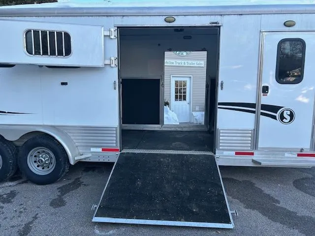 used Horse Trailers Shadow Trailers  for sale, in North Scituate, RI Thumbnail 10