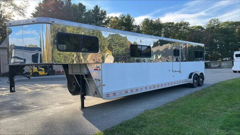 used Horse Trailers Sundowner Trailers  for sale, in North Scituate, RI Thumbnail 7