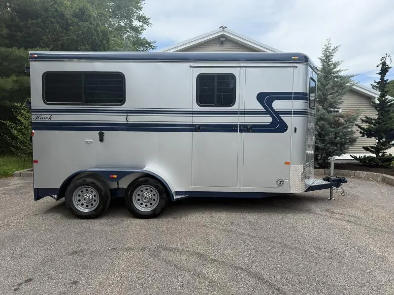 2026 Hawk Trailers 2 HORSE BP WALK THRU W/ DRESS