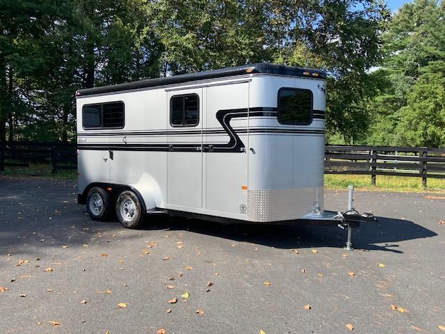 2021 Hawk 2 Horse Bumper Pull Walk Thru With Dress 2021 Hawk 2 Horse Bumper Pull Walk Thru With Dress