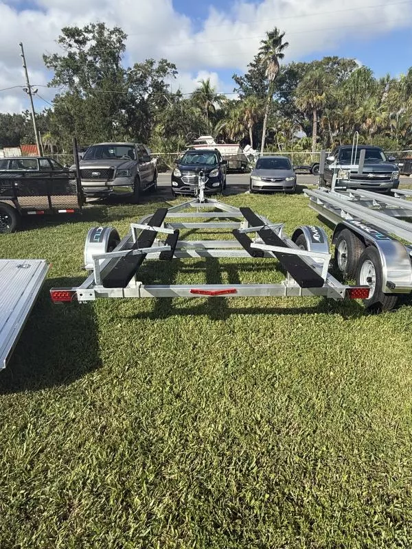 new Watercraft Trailers Magic Tilt Trailers  for sale, in Largo, FL Thumbnail 4