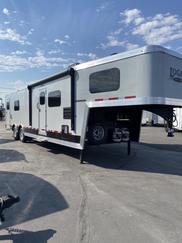 2020 Logan Coach Multi-Sport Trailer 2020 Logan Coach Multi-Sport Trailer
