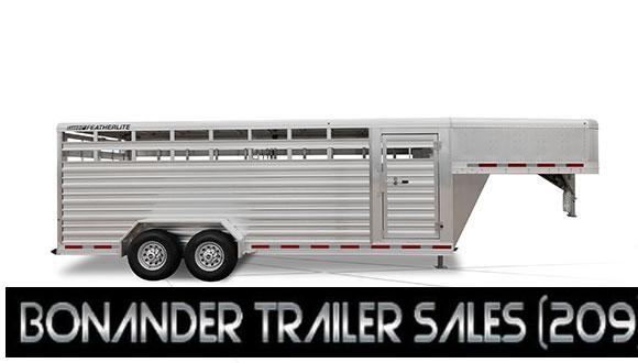 2018 Featherlite 8117 Livestock Trailer 2018 Featherlite 8117 Livestock Trailer