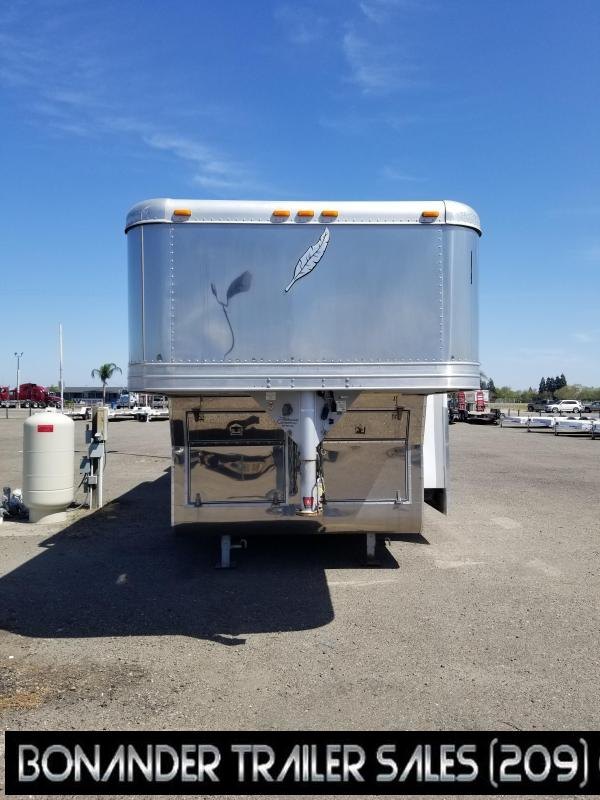 2007 Featherlite Horse Trailer W/ Living Quarters 2007 Featherlite Horse Trailer W/ Living Quarters