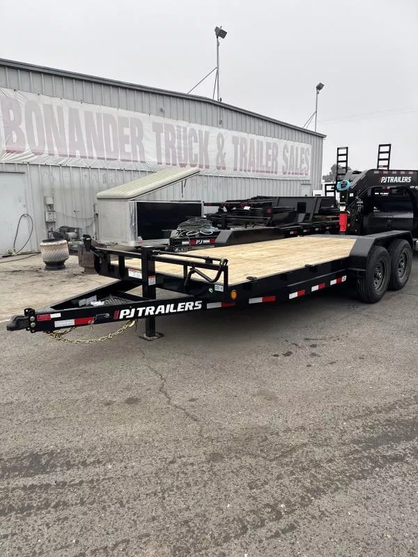 2026 PJ Trailers CC Equipment Trailer