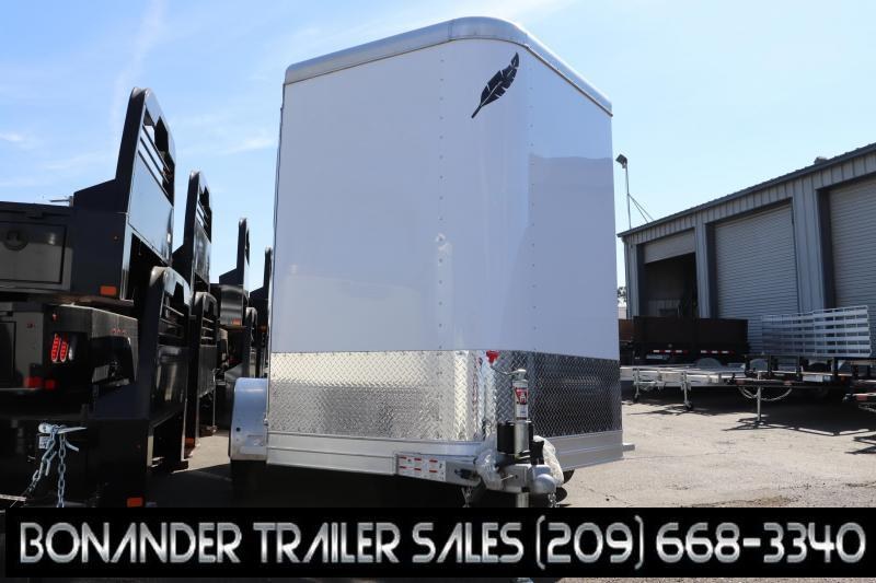 2022 Featherlite 9651 2 HORSE STOCK TRAILER Livestock Trailer 2022 Featherlite 9651 2 HORSE STOCK TRAILER Livestock Trailer