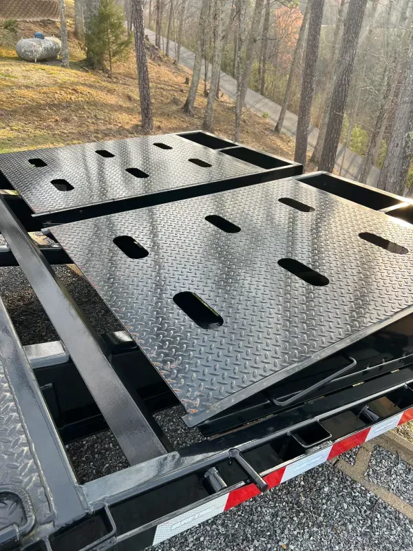 used Equipment / Flatbed Trailers Sure-Trac  for sale, in Pigeon Forge, TN Thumbnail 3