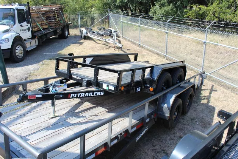 2026 10' x 5' PJ Tandem Axle 7K Utility Trailer w/ steel diamond plate fenders and spare tire mount
