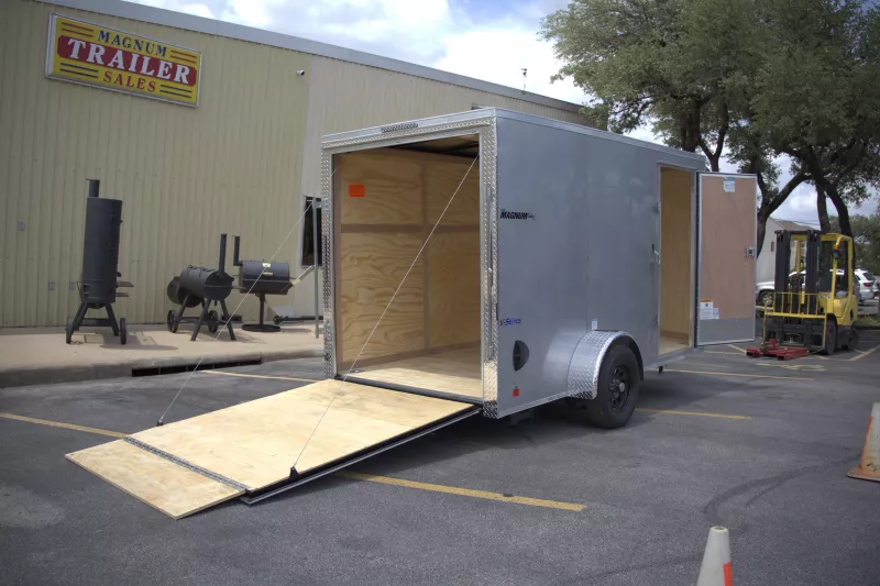 new Cargo (Enclosed) Trailers Continental Cargo Continental Cargo for sale, in Austin, TX Thumbnail 5