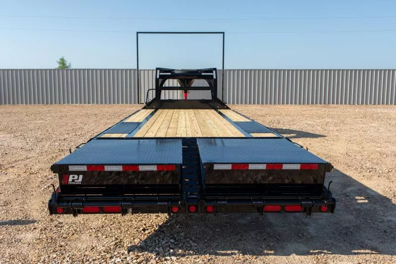 2025 30' x 8' PJ 14K Flatbed Gooseneck Trailer - 14K 5' Dovetail w/ 2 flipover ramps