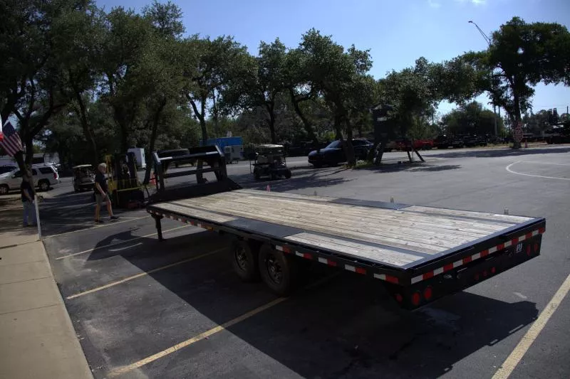 new Equipment / Flatbed Trailers PJ Trailers PJ Trailers for sale, in Austin, TX Thumbnail 4