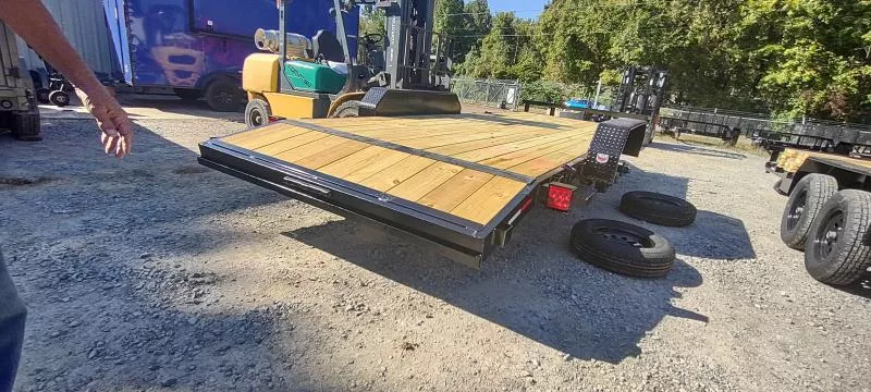 2026 L&O Manufacturing 6.10'x20' Car Hauler 7K GVWR 