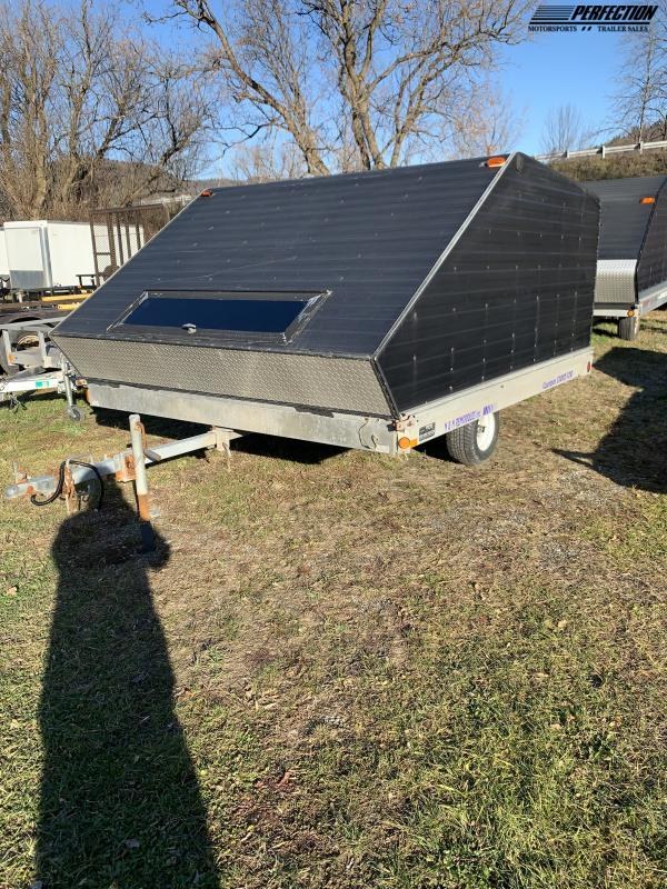 1998 N and N Trailers Custom S100/120 Snowmobile Trailer 1998 N and N Trailers Custom S100/120 Snowmobile Trailer