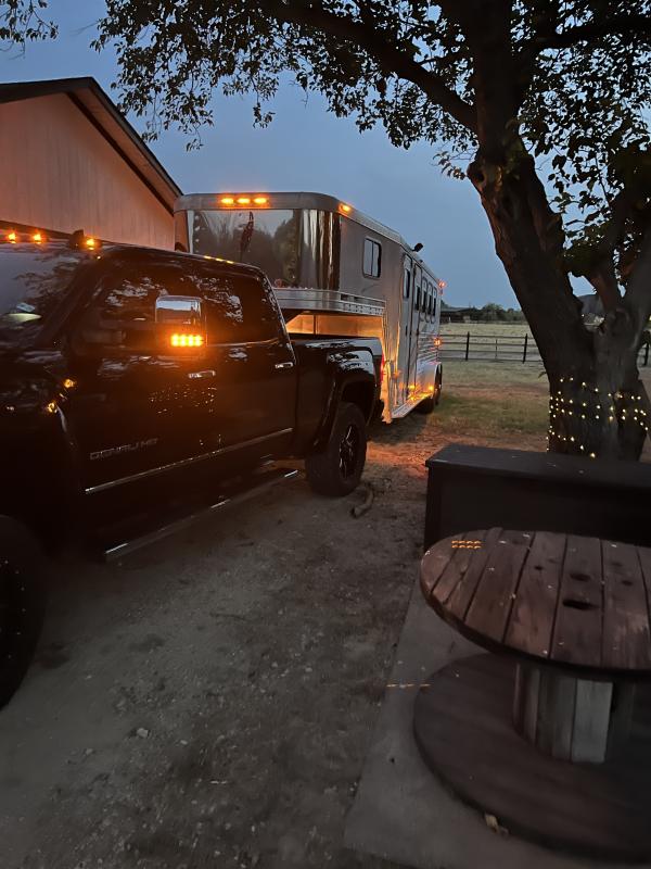 used Horse Trailers Featherlite  for sale, in Ennis, TX Thumbnail 2