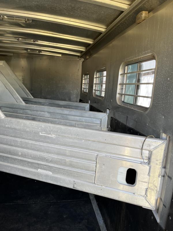 used Horse Trailers Featherlite  for sale, in Ennis, TX Thumbnail 8