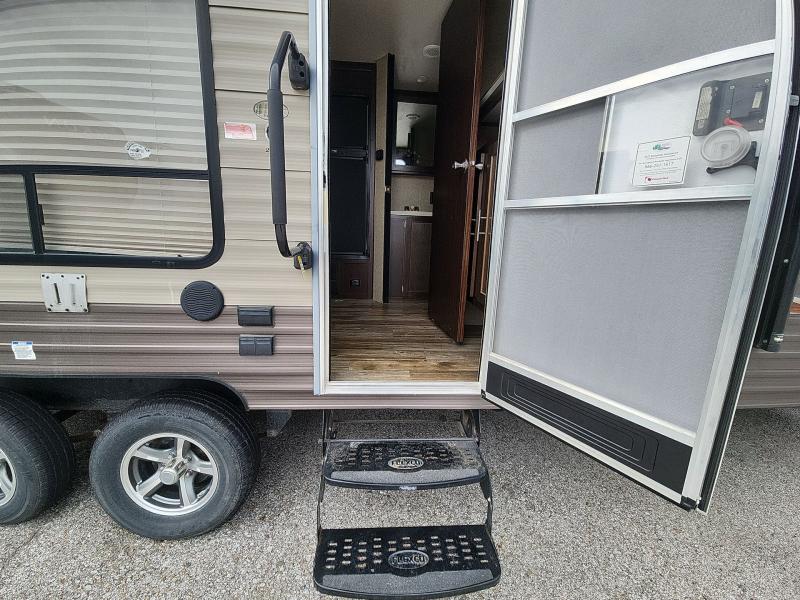 used Toy Haulers Forest River Cherokee Grey Wolf for sale, in Omaha, NE Thumbnail 4