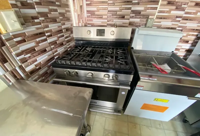 used Vending / Concession Trailers Wells Cargo  for sale, in Palmetto, FL Thumbnail 3