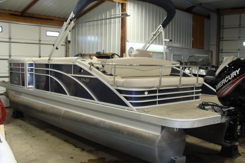 2018 Bennington 23 SSB Premium Pontoon Boat 2018 Bennington 23 SSB Premium Pontoon Boat