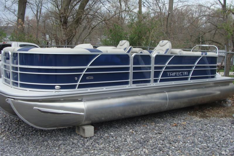 2022 Trifecta Pontoon 24RFLE 2.75 Pontoon Boat 2022 Trifecta Pontoon 24RFLE 2.75 Pontoon Boat