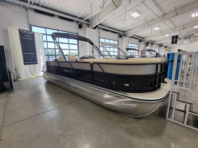 2022 Trifecta Pontoon 24RFC2 CS 2.75 Pontoon Boat 2022 Trifecta Pontoon 24RFC2 CS 2.75 Pontoon Boat
