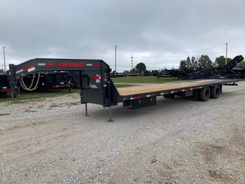 2026 MAXX-D 102X32 TANDEM 25.9K GN HYDROTAIL W/ BLACKWOOD RUNNERS, HYDROJACKS, DISC BRAKES & WIRELESS REMOTE