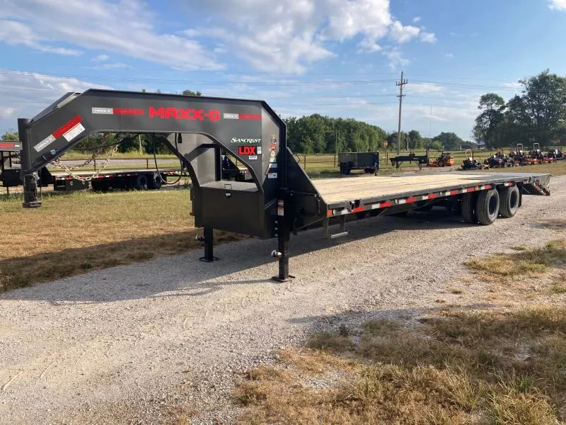 2026 MAXX-D 102X30 TANDEM 25K GN W/ TORQUE TUBE & MAX RAMPS