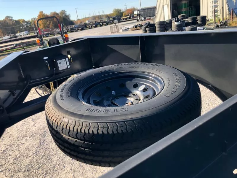 used Tilt Trailers Diamond C Trailers  for sale, in Billings, MO Thumbnail 2