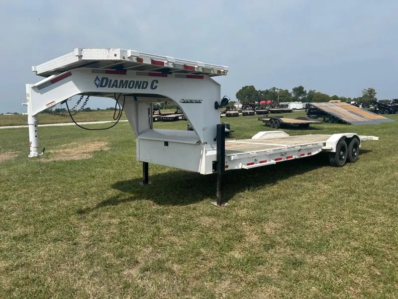 2022 Diamond C 82x26 Tandem 20K GN Gravity Tilt w/ 8' Stationary & Deck on the Neck