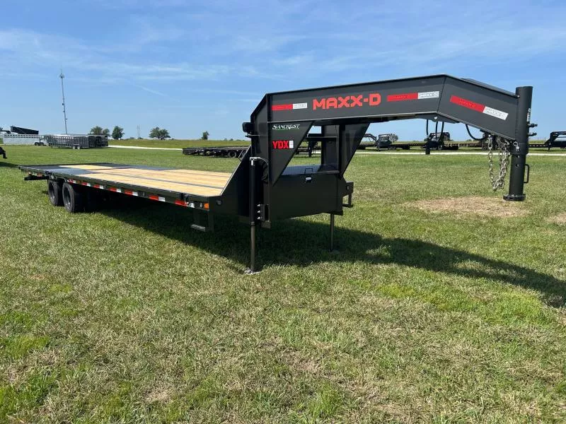 2026 MAXX-D 102x34 Tandem 25.9K GN Hydrotail w/ Hydraulic Jacks & Load Lights