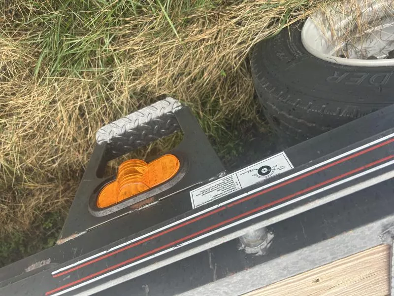 used Equipment / Flatbed Trailers Diamond C Trailers  for sale, in Billings, MO Thumbnail 9